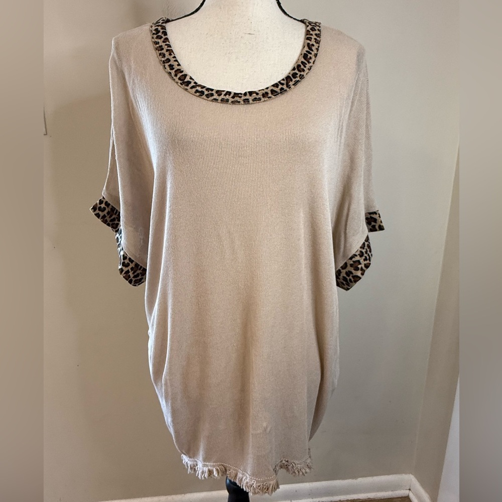 Umgee boho tan sweater leopard print fringe trim SZ LG